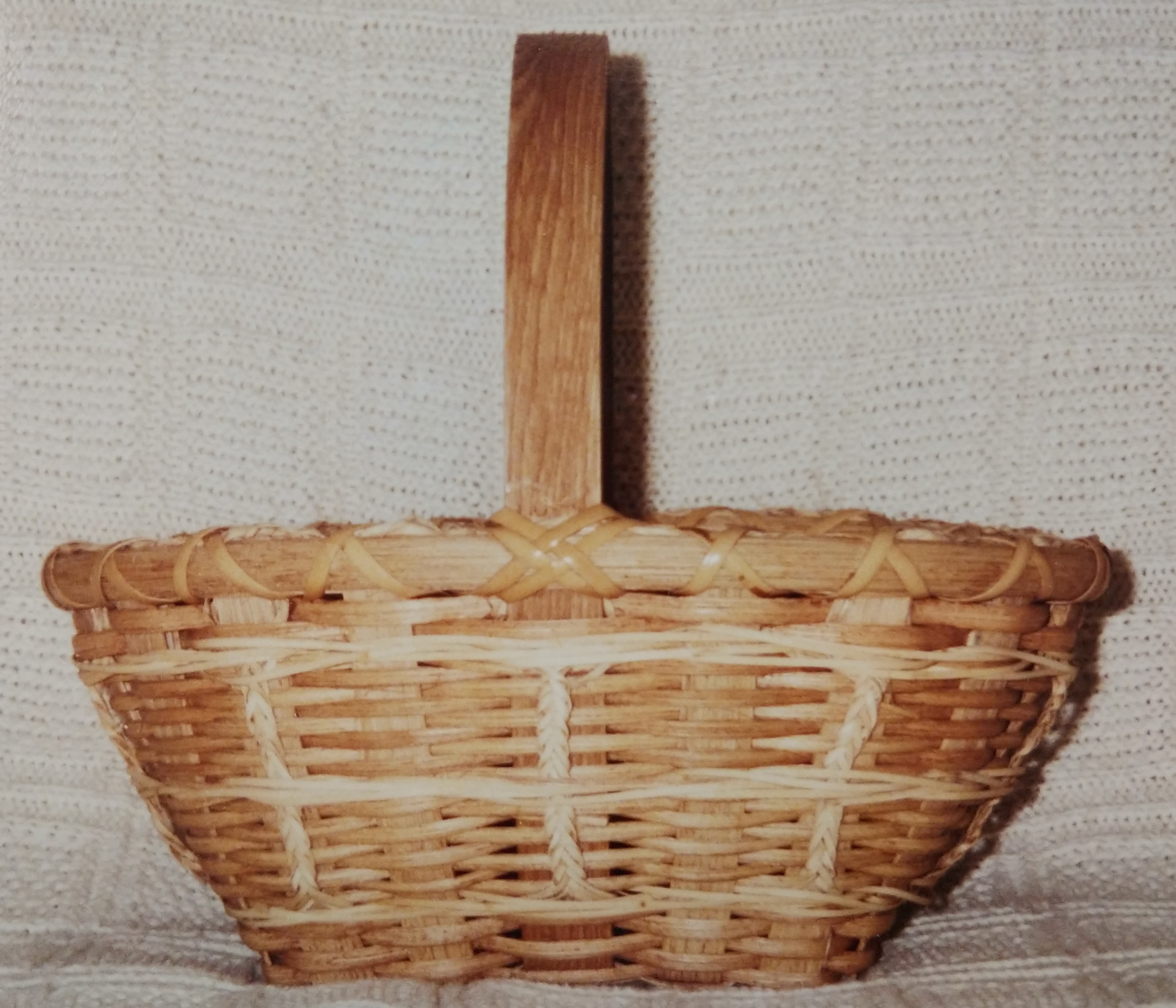 The Country Seat Braided Gift Basket Pattern by Kochensparger